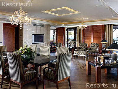 Four Seasons Hotel 14